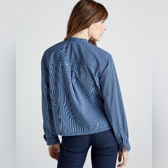 Lucky Brand Edie Striped Popover Top Blue White Pinstripe Size M NWT - Picture 2 of 14